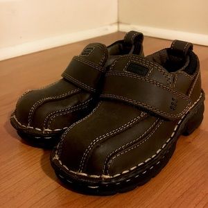 Buster Brown boys shoes